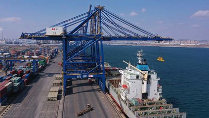 大連口岸今年新增首條集裝箱內(nèi)貿(mào)航線正式開通運營，助力國內(nèi)貿(mào)易蓬勃發(fā)展